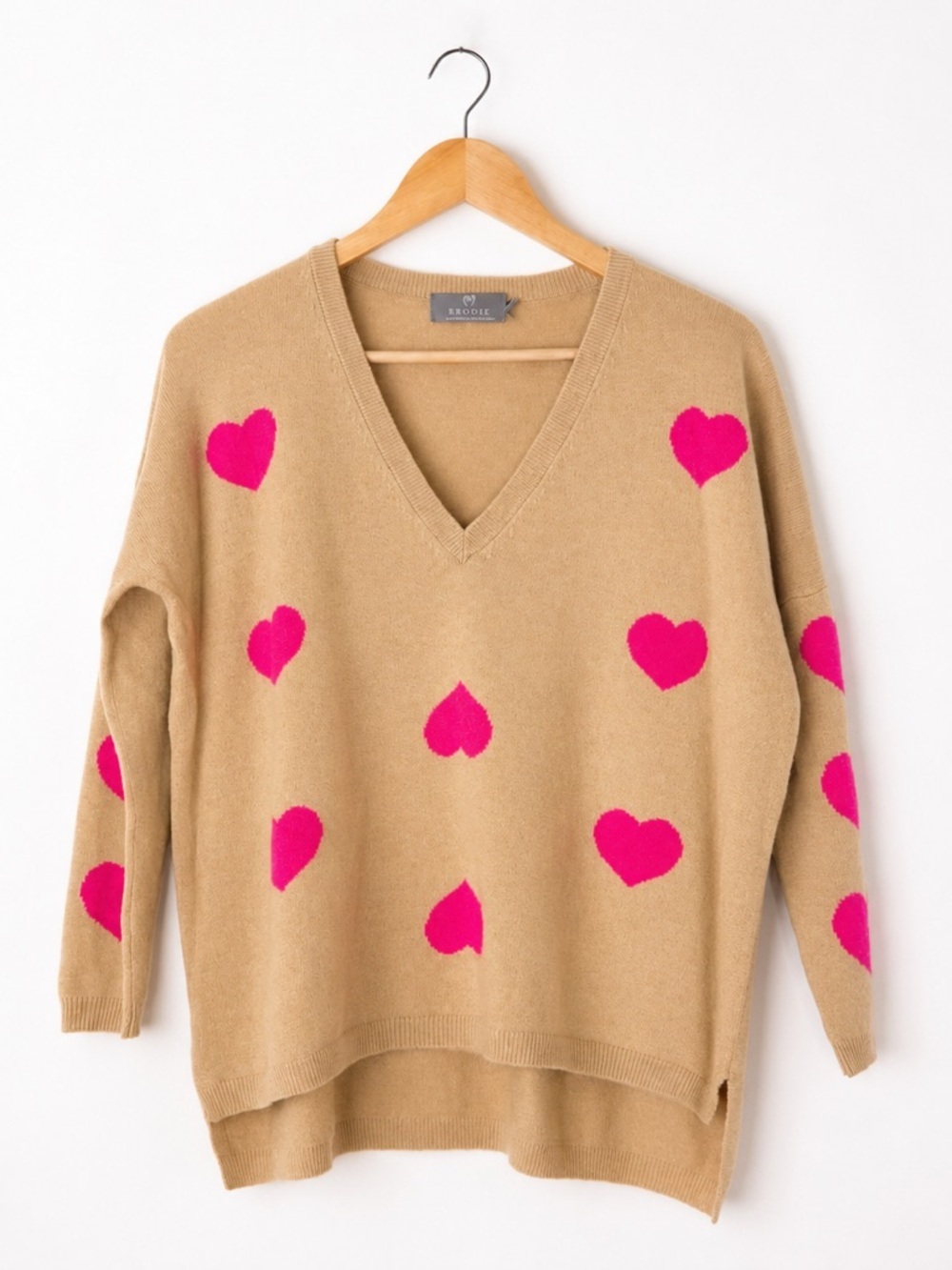 BRODIE 100% Cashmere Heart Print V-Neck Sweater Medium